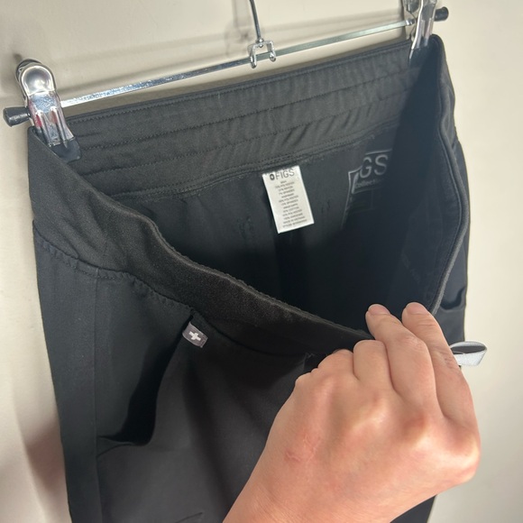 Figs Zamora Jogger Scrub Pants Black Health Care Work Nurse Vet Tech size Small - Picture 9 of 11